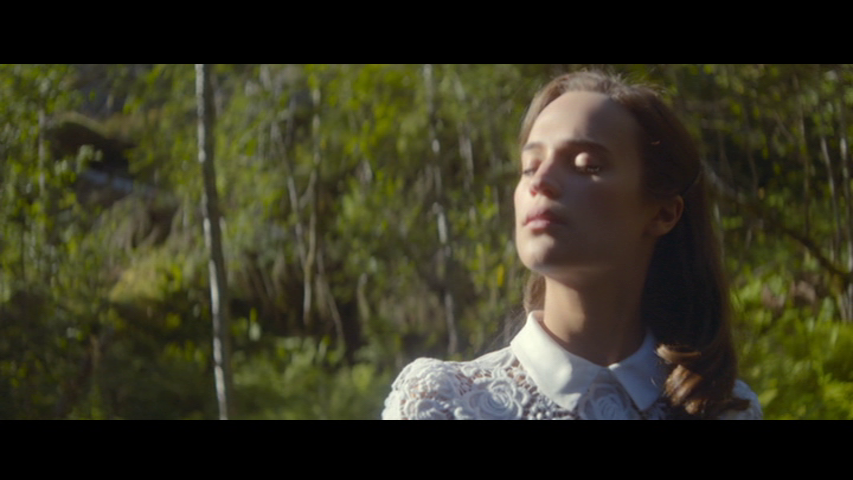 Ava in Nature3