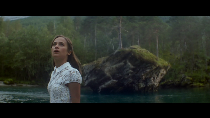 Ava in Nature4